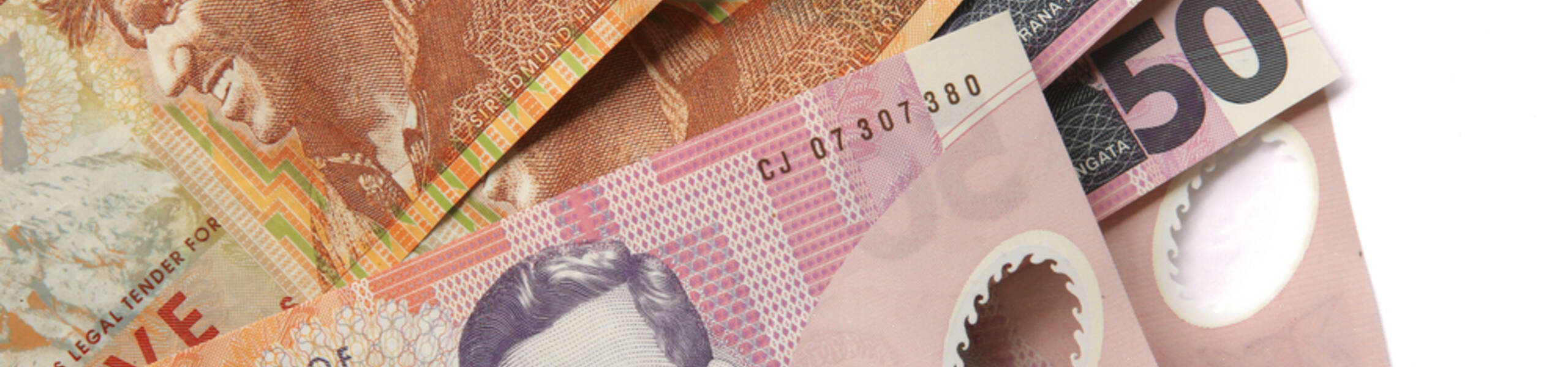 NZD/USD extendiendo las ventas hacia el soporte 0.6252