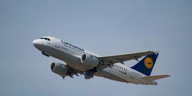 Lufthansa: Saham Jatuh Menjelang Terbitan Tambahan