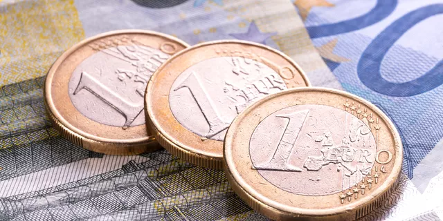 EUR/USD: price reached
